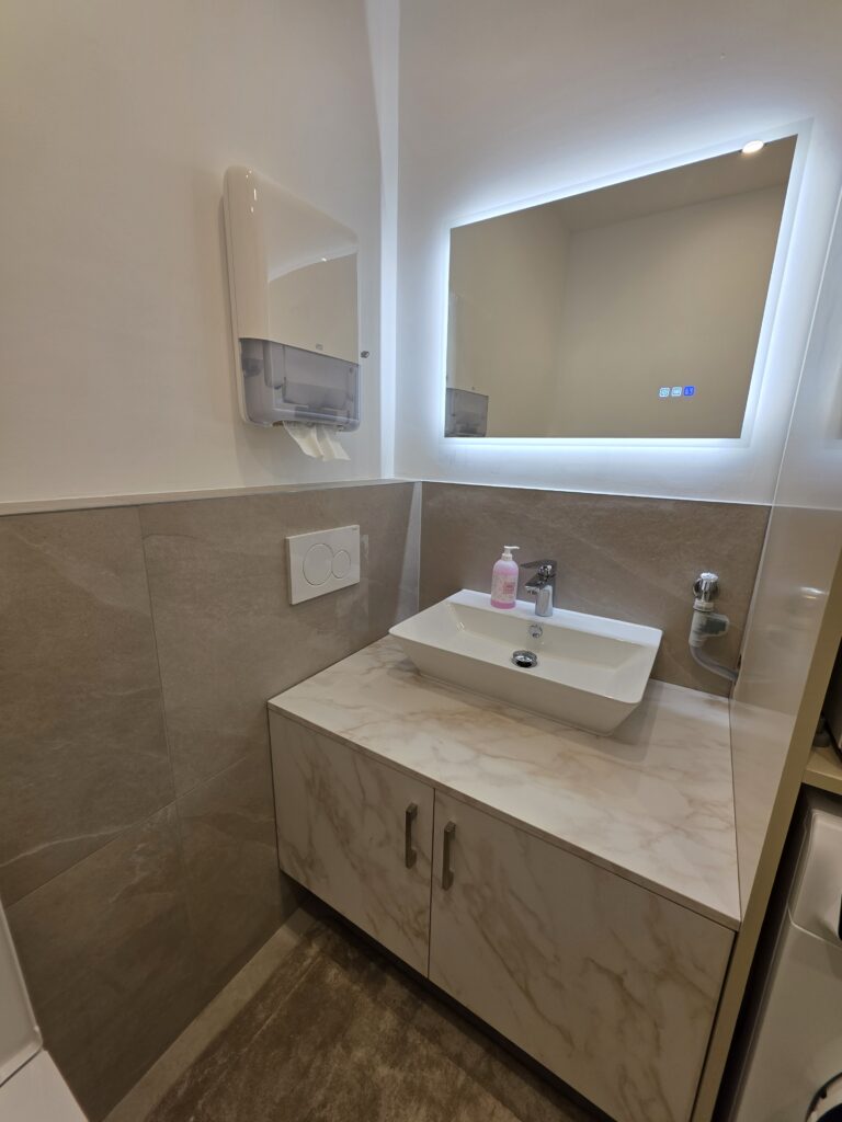 Image gallery image