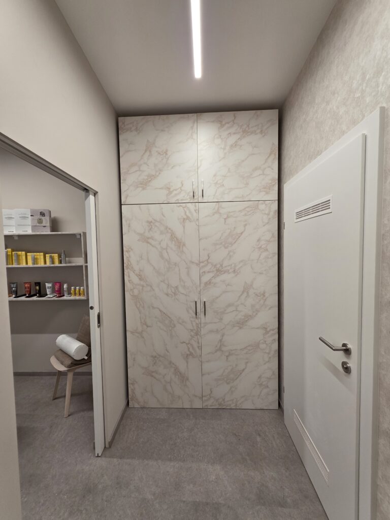 Image gallery image
